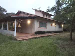 Chácara à Venda em Ibiúna SP com 2 Suítes e Terreno de 1.100 m² no Campo Verde