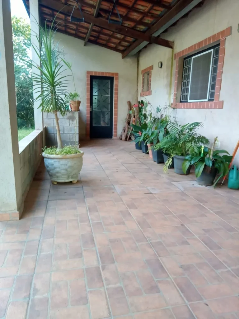 Chácara à Venda em Ibiúna SP com 2 Suítes e Terreno de 1.100 m² no Campo Verde