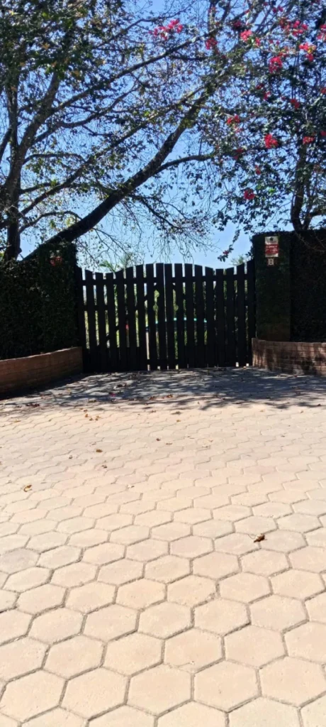 Chácara em Condomínio fechado – 3.000 m² com 4 Dormitórios, Piscina e Área Gourmet