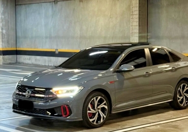 Volkswagen Jetta GLI 2.0 350 TSI 2022 Automático DSG – 36.000 km – Turbo, Teto Solar, Bancos em Couro