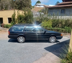 VW Quantum 1.8 Gasolina 1995 – Clássica, espaçosa e confiável